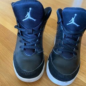 Boys Jordan hi tops